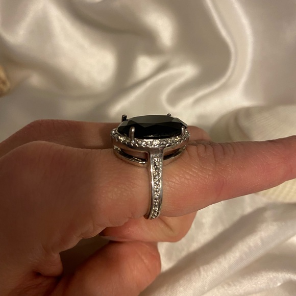 Silver Black Chunky Ring with Diamond Edges 🖤💍 - Picture 9 of 11